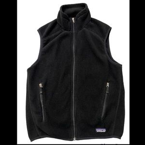 !!PRICE DROP!!Men’s Patagonia Synchilla Black Fleece Vest Size S full zip vest